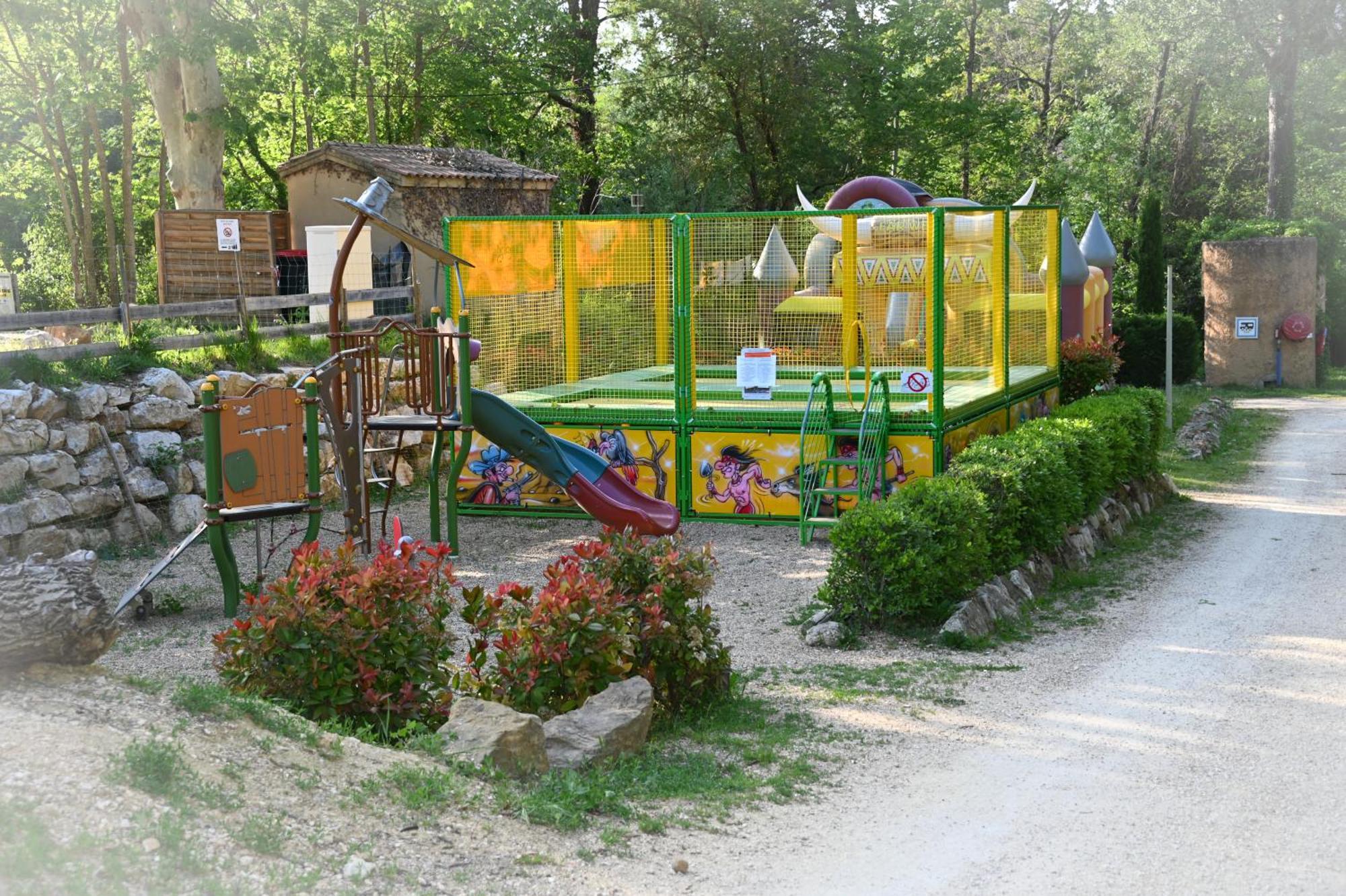 Camping Le Colorado Rustrel Zewnętrze zdjęcie
