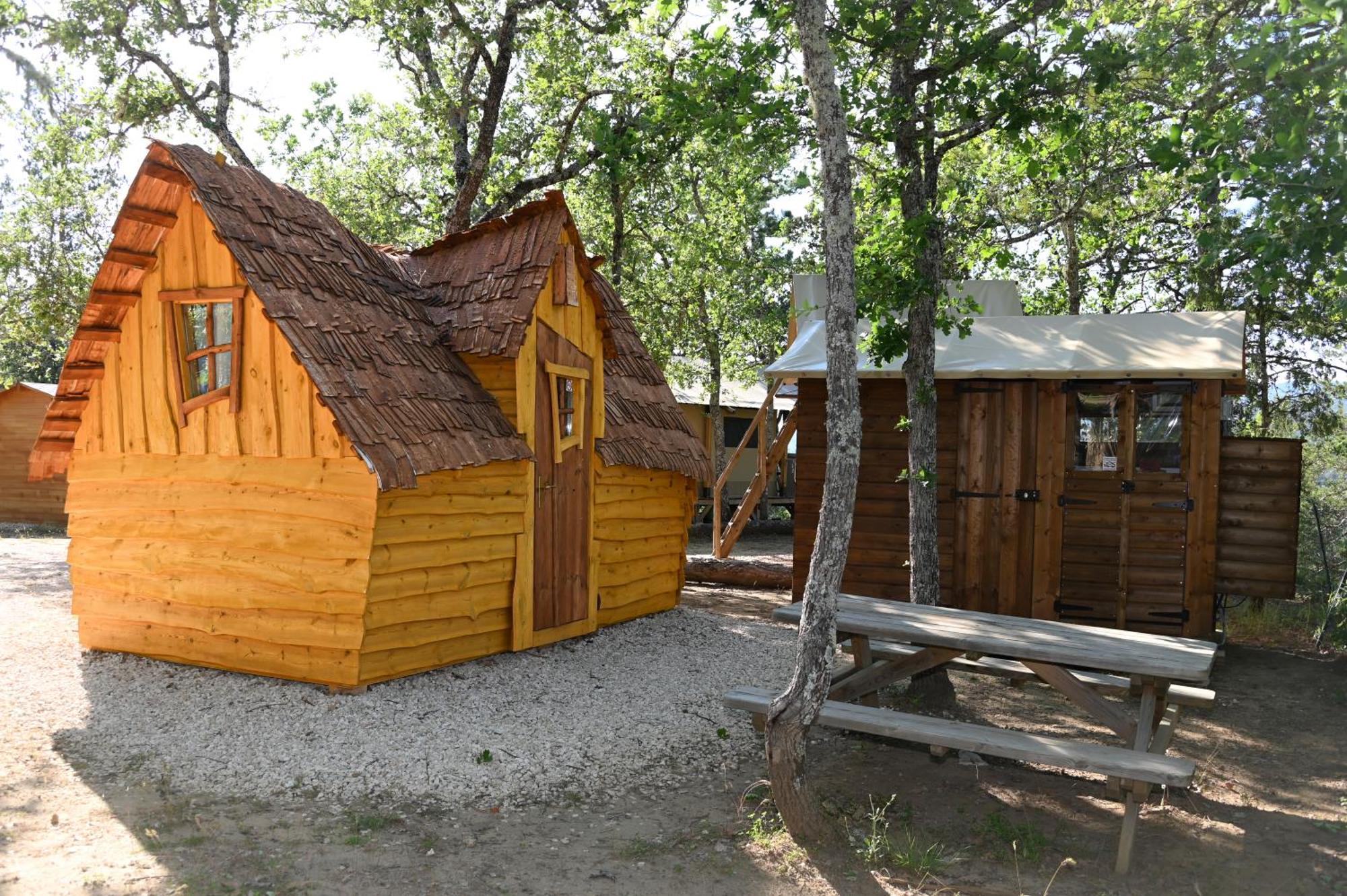 Camping Le Colorado Rustrel Zewnętrze zdjęcie