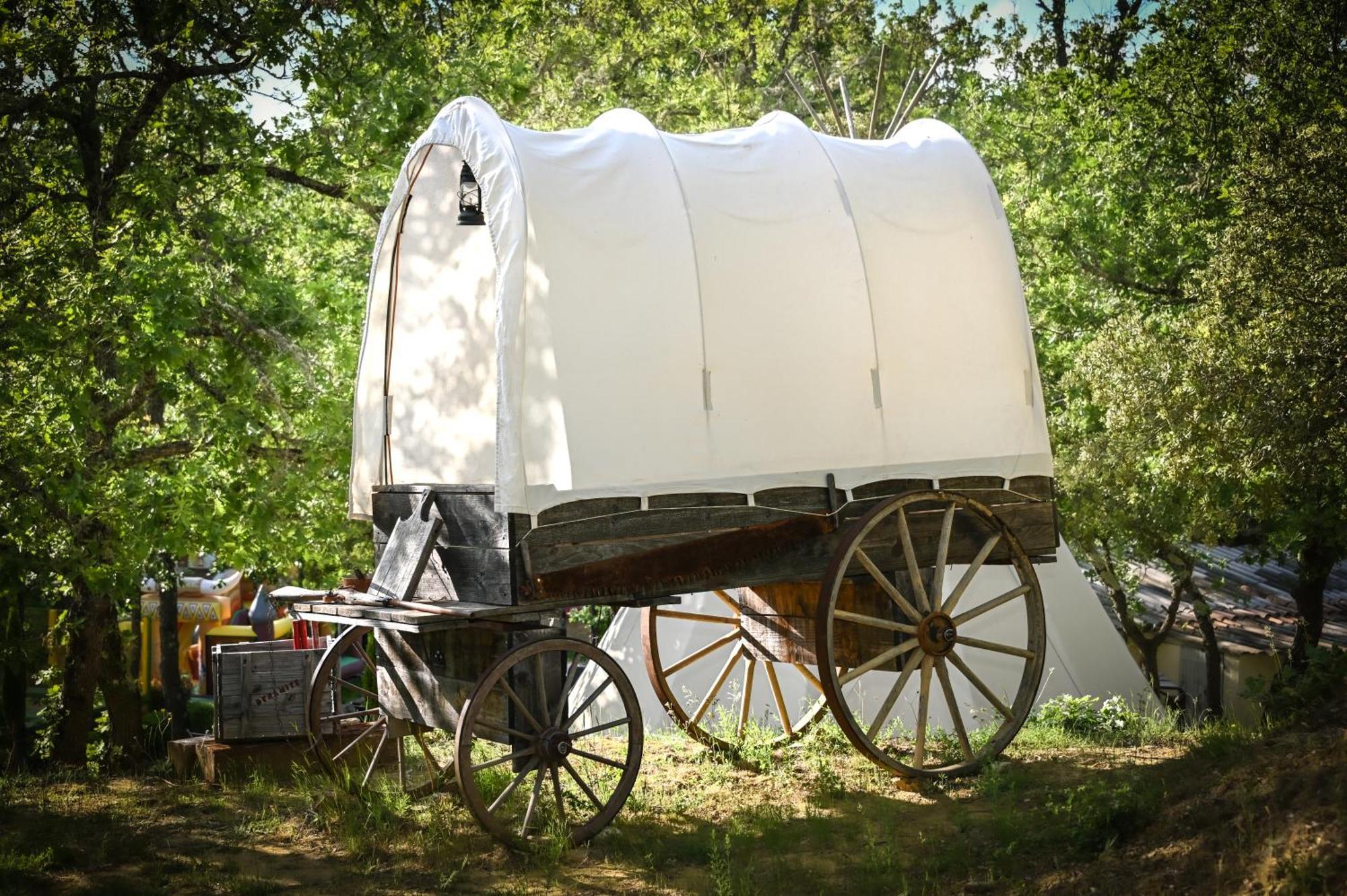 Camping Le Colorado Rustrel Zewnętrze zdjęcie